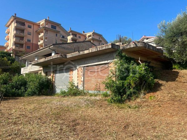 casa indipendente in vendita a Vibo Valentia in zona Centro Città