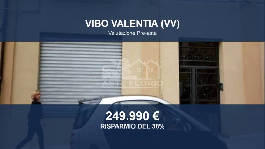 locale commerciale in vendita a Vibo Valentia in zona Centro Città