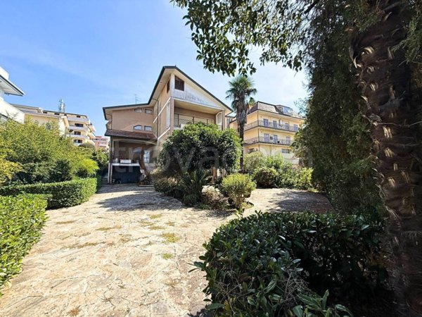 casa indipendente in vendita a Vibo Valentia