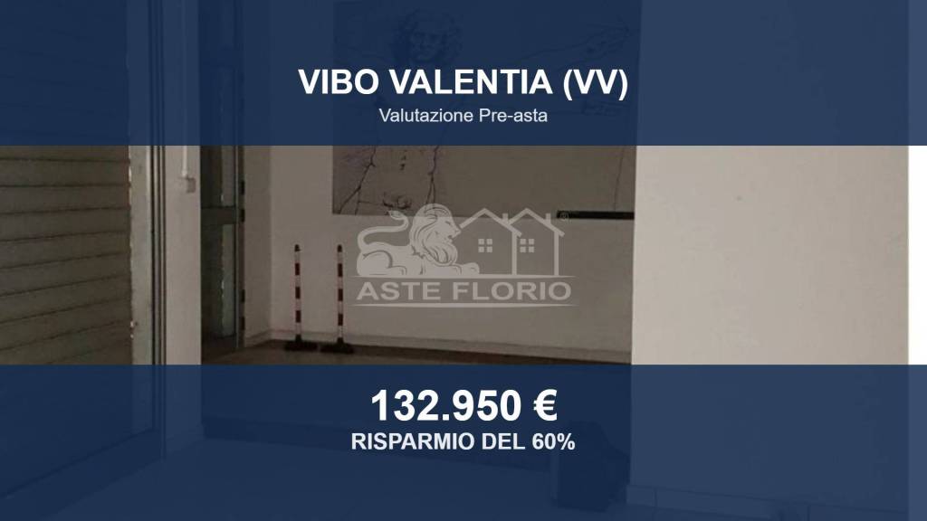 locale commerciale in vendita a Vibo Valentia in zona Centro Città