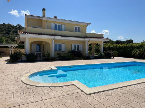 casa indipendente in vendita a Zambrone