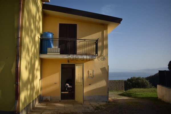 casa indipendente in vendita a Zambrone