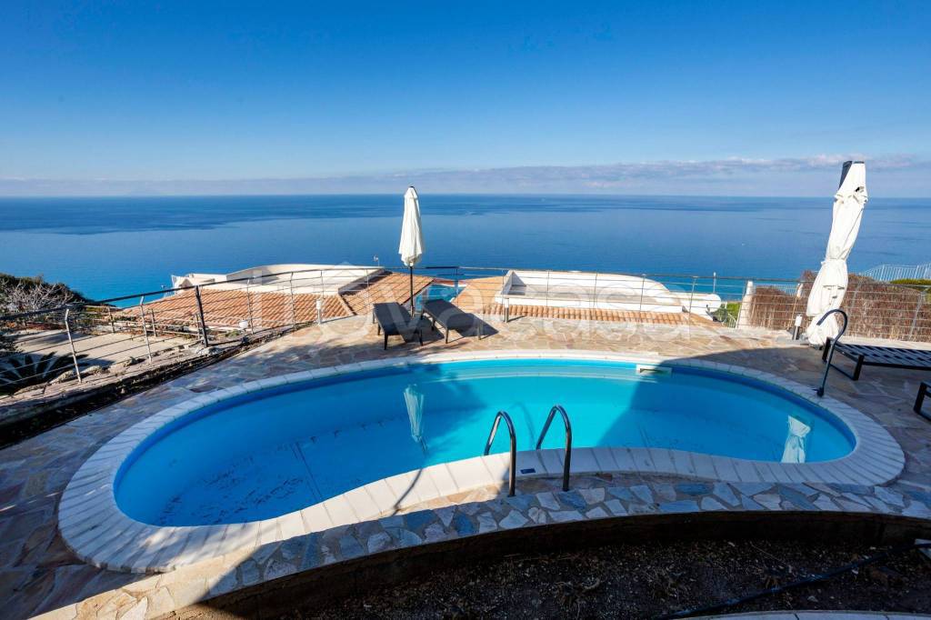 casa indipendente in vendita a Zambrone