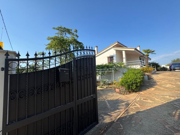 casa indipendente in vendita a Zambrone