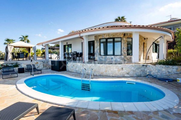 casa indipendente in vendita a Zambrone in zona San Giovanni