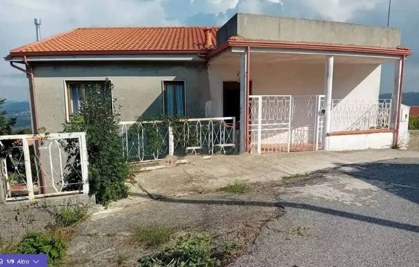 casa indipendente in vendita a Zungri