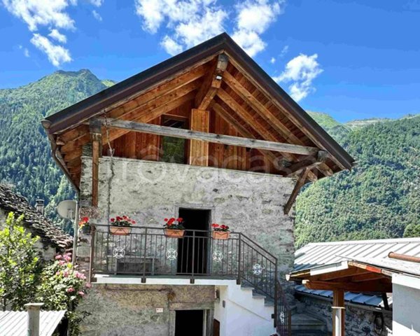 casa indipendente in vendita ad Antrona Schieranco