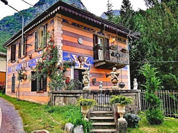casa indipendente in vendita ad Antrona Schieranco in zona Cheggio