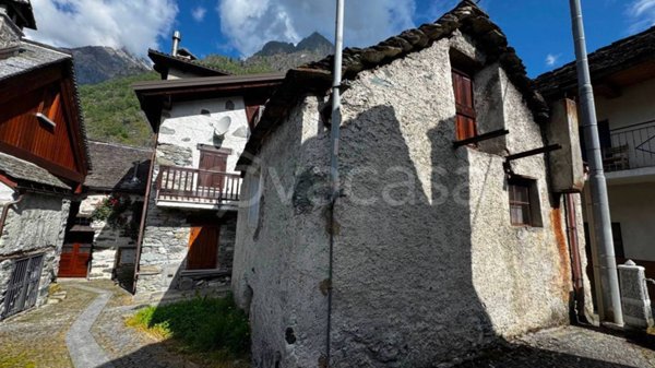 casa indipendente in vendita ad Antrona Schieranco