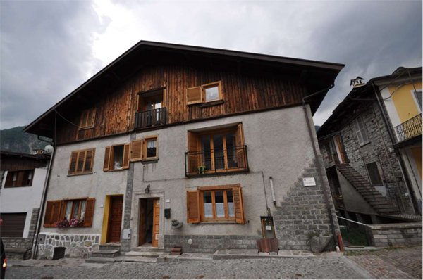 appartamento in vendita ad Antrona Schieranco in zona Cheggio