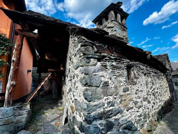 appartamento in vendita ad Antrona Schieranco