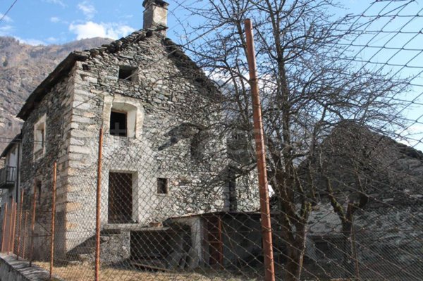 casa indipendente in vendita ad Antrona Schieranco