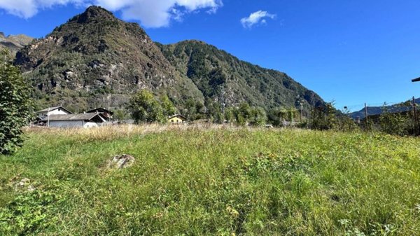 terreno edificabile in vendita ad Antrona Schieranco