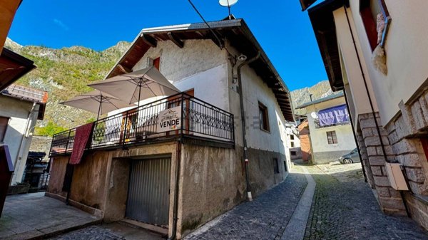 casa indipendente in vendita ad Antrona Schieranco
