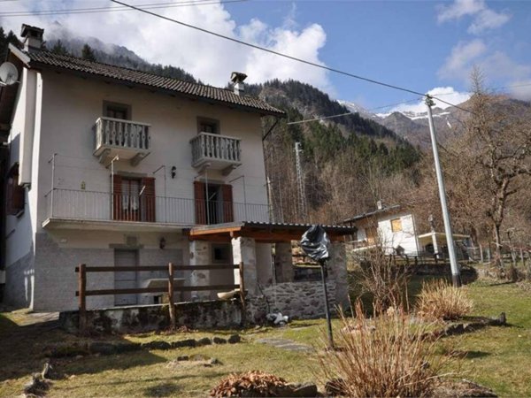 casa indipendente in vendita ad Antrona Schieranco