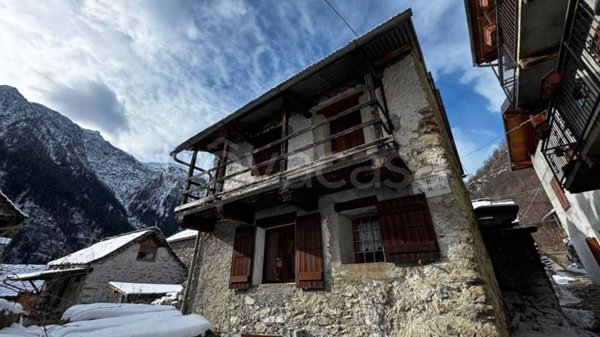 casa indipendente in vendita ad Antrona Schieranco