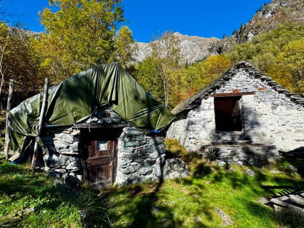 casa indipendente in vendita ad Antrona Schieranco