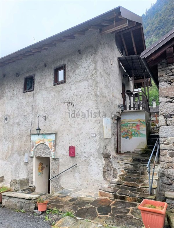 casa semindipendente in vendita ad Antrona Schieranco