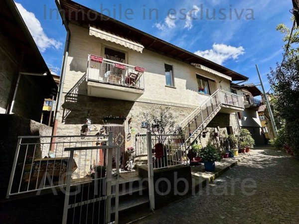 casa indipendente in vendita ad Arizzano
