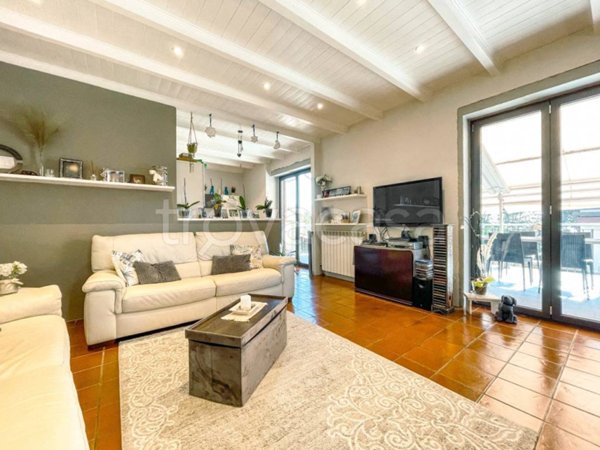 casa indipendente in vendita ad Arizzano