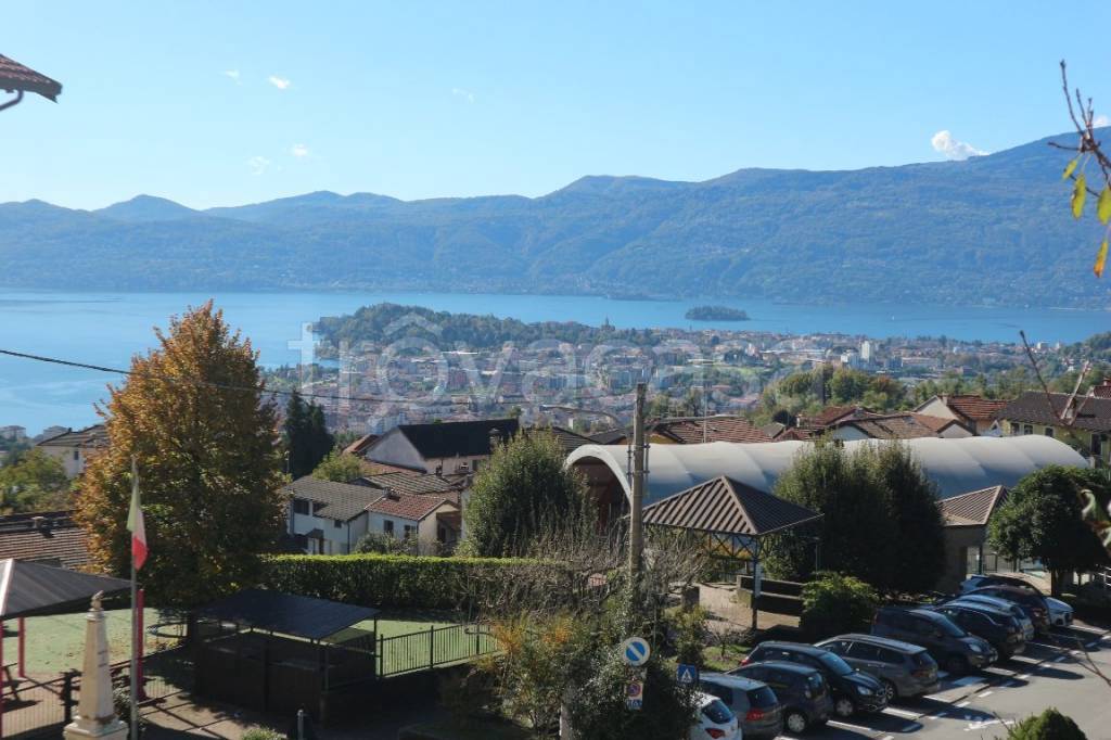 casa indipendente in vendita ad Arizzano
