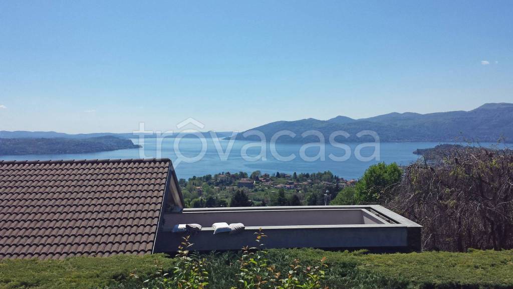 casa indipendente in vendita ad Arizzano