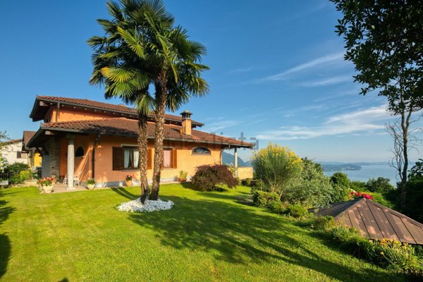 casa indipendente in vendita ad Arizzano