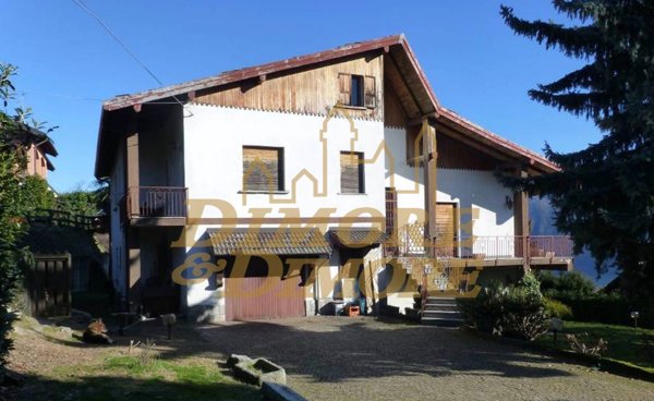 casa indipendente in vendita ad Arizzano