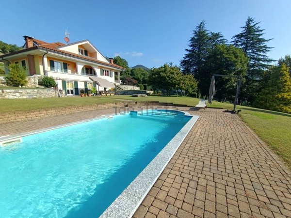 casa indipendente in vendita ad Arizzano