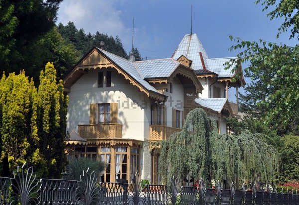 casa indipendente in vendita ad Arizzano