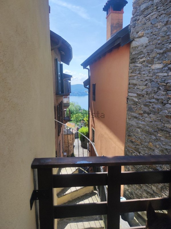 casa indipendente in vendita ad Arizzano