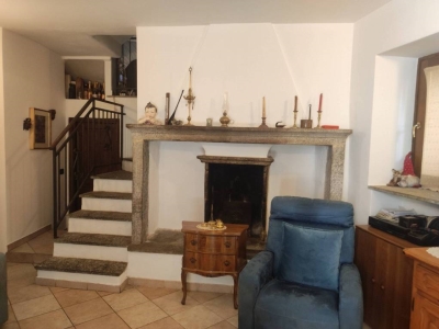 casa indipendente in vendita ad Arizzano