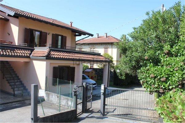 casa indipendente in vendita ad Arizzano