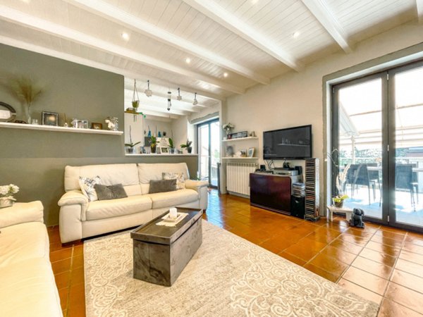 casa indipendente in vendita ad Arizzano