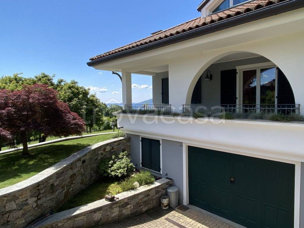 casa indipendente in vendita ad Arizzano