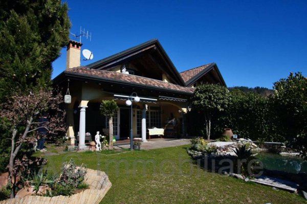 casa indipendente in vendita ad Arizzano