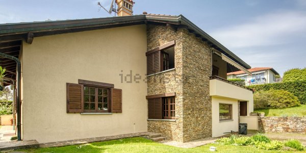 casa indipendente in vendita ad Arizzano