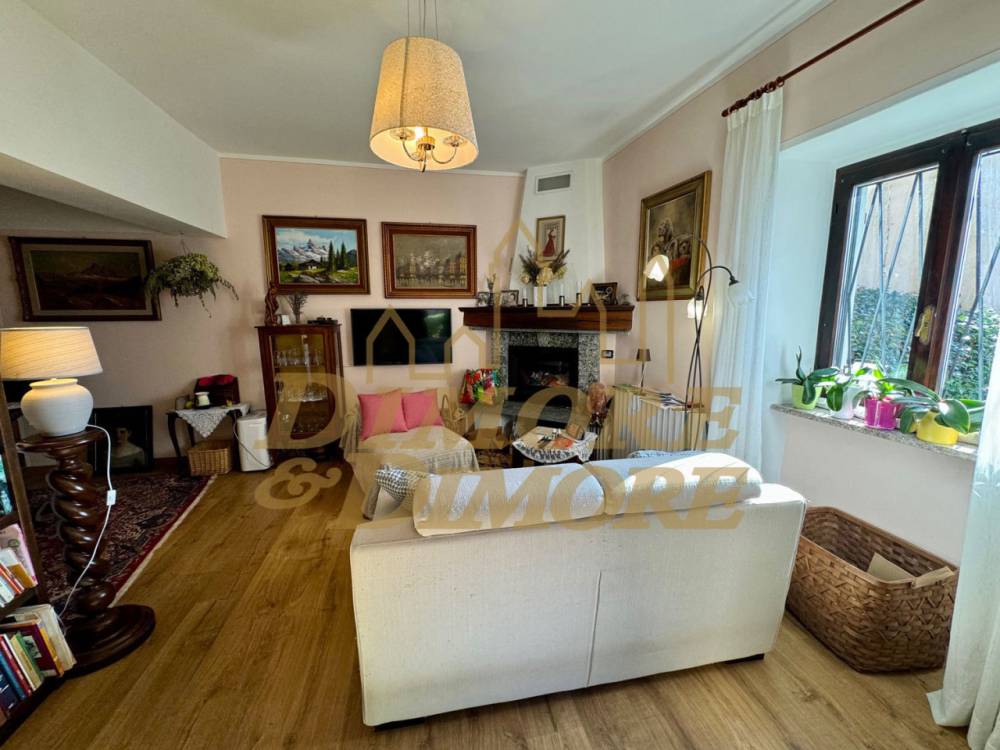casa indipendente in vendita ad Arizzano