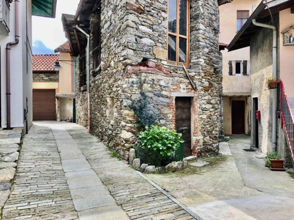 appartamento in vendita ad Arizzano