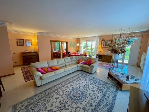 casa indipendente in vendita ad Arizzano