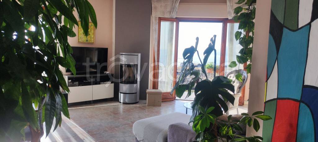 appartamento in vendita ad Arizzano