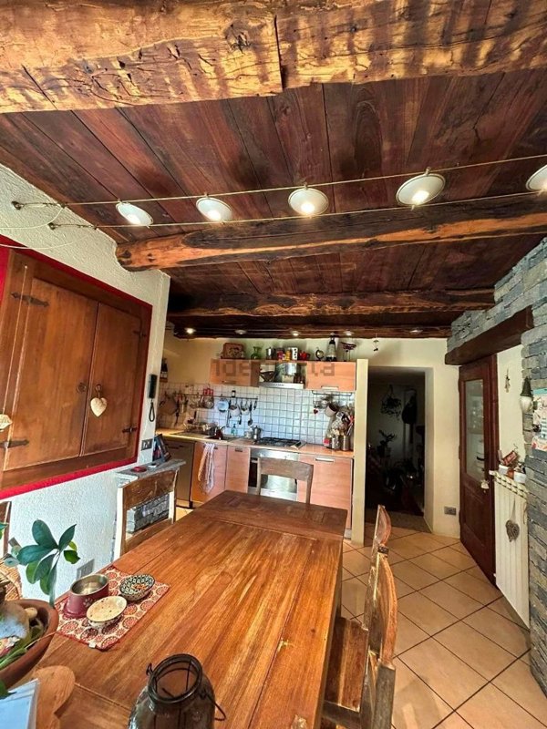 appartamento in vendita ad Arizzano