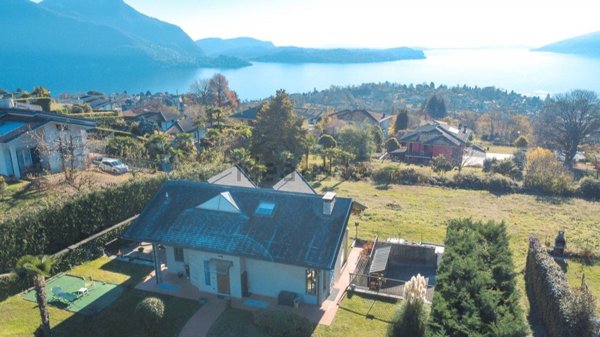 casa indipendente in vendita ad Arizzano