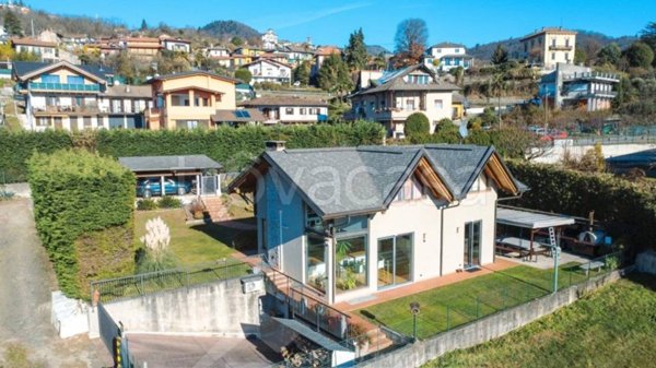 casa indipendente in vendita ad Arizzano in zona Cresseglio