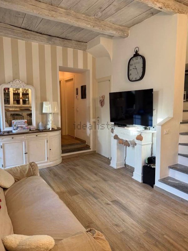 casa indipendente in vendita ad Arizzano