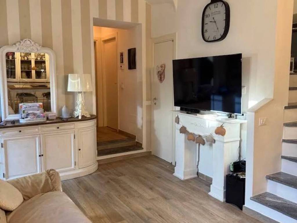 casa indipendente in vendita ad Arizzano