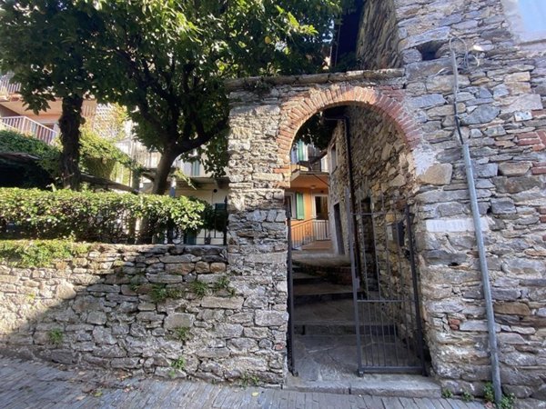 appartamento in vendita ad Arizzano