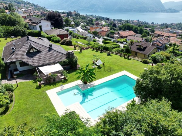 casa indipendente in vendita ad Arizzano in zona Cresseglio