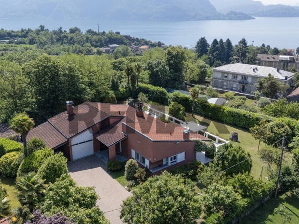 casa indipendente in vendita ad Arizzano in zona Cresseglio