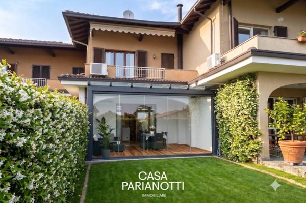 casa indipendente in vendita ad Arizzano in zona Cresseglio